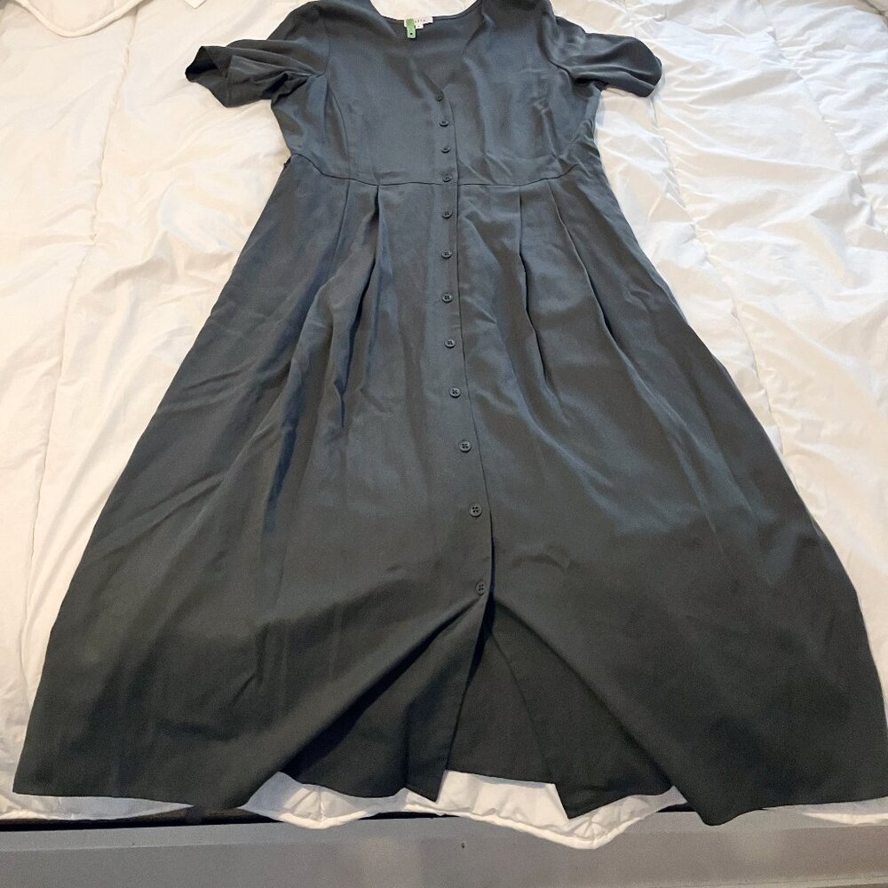 Vetta The Button Up Tencel Reversable Midi Dress - Olive
